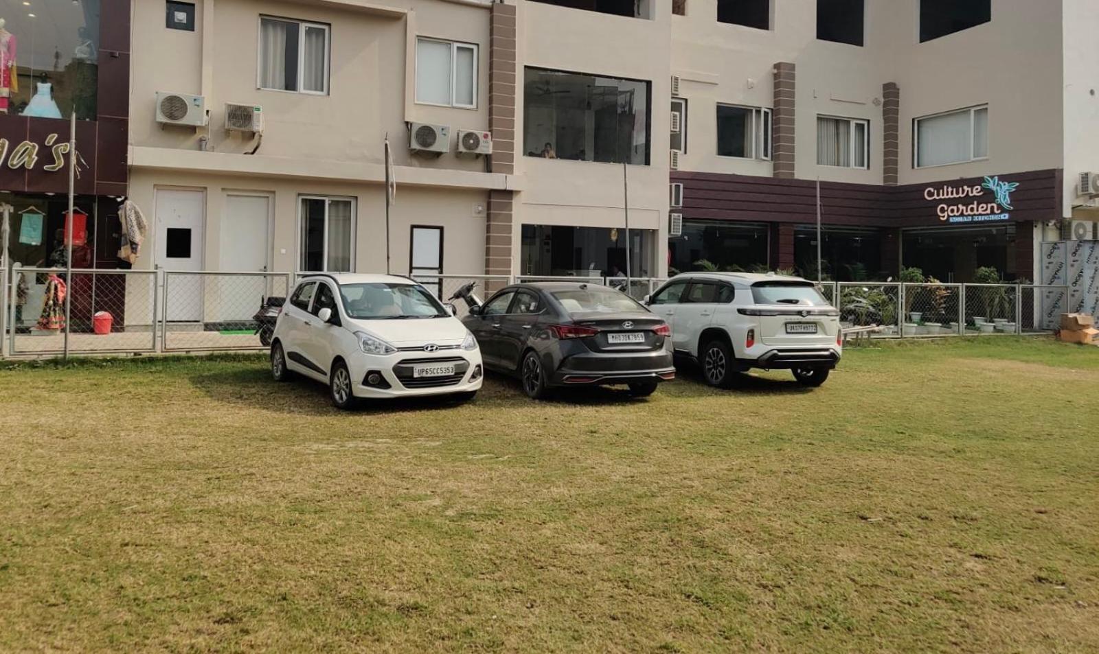 Utsav Grand Hotel