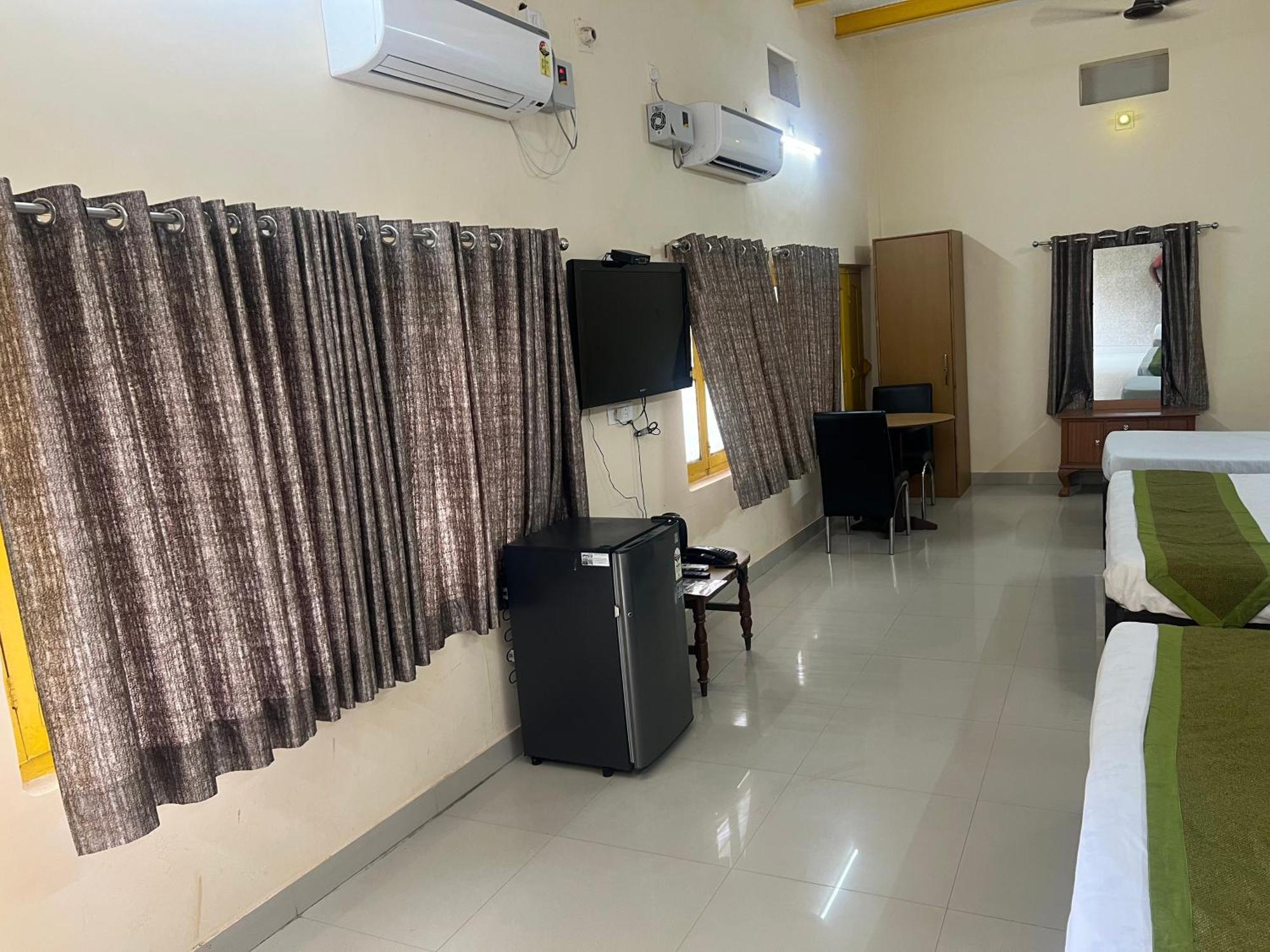 Utsav Grand Hotel Varanasi
